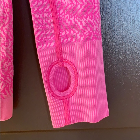 Long Sleeve Lululemon work out shirt - Picture 4 of 4